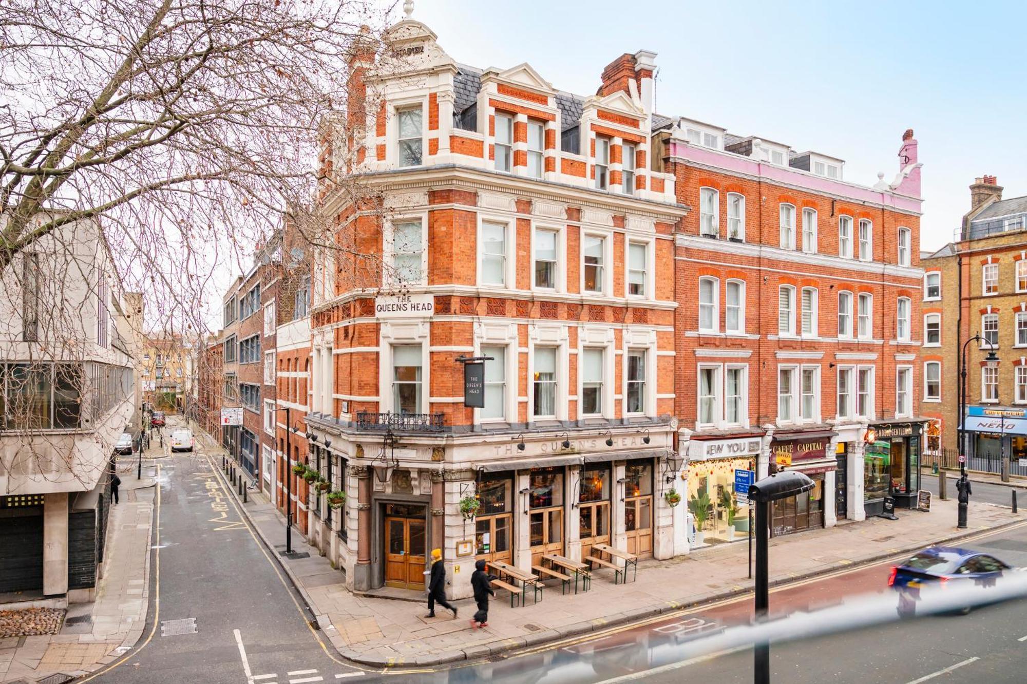 2 Bedroom In Center Of London Exterior photo